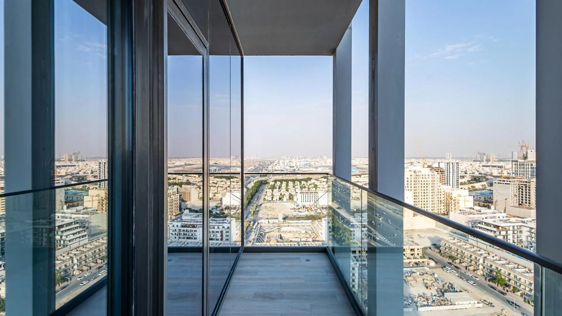 Apartment Superhost - Bright & Stylish 1-Bedroom In Bloom Tower, Jvc Dubai