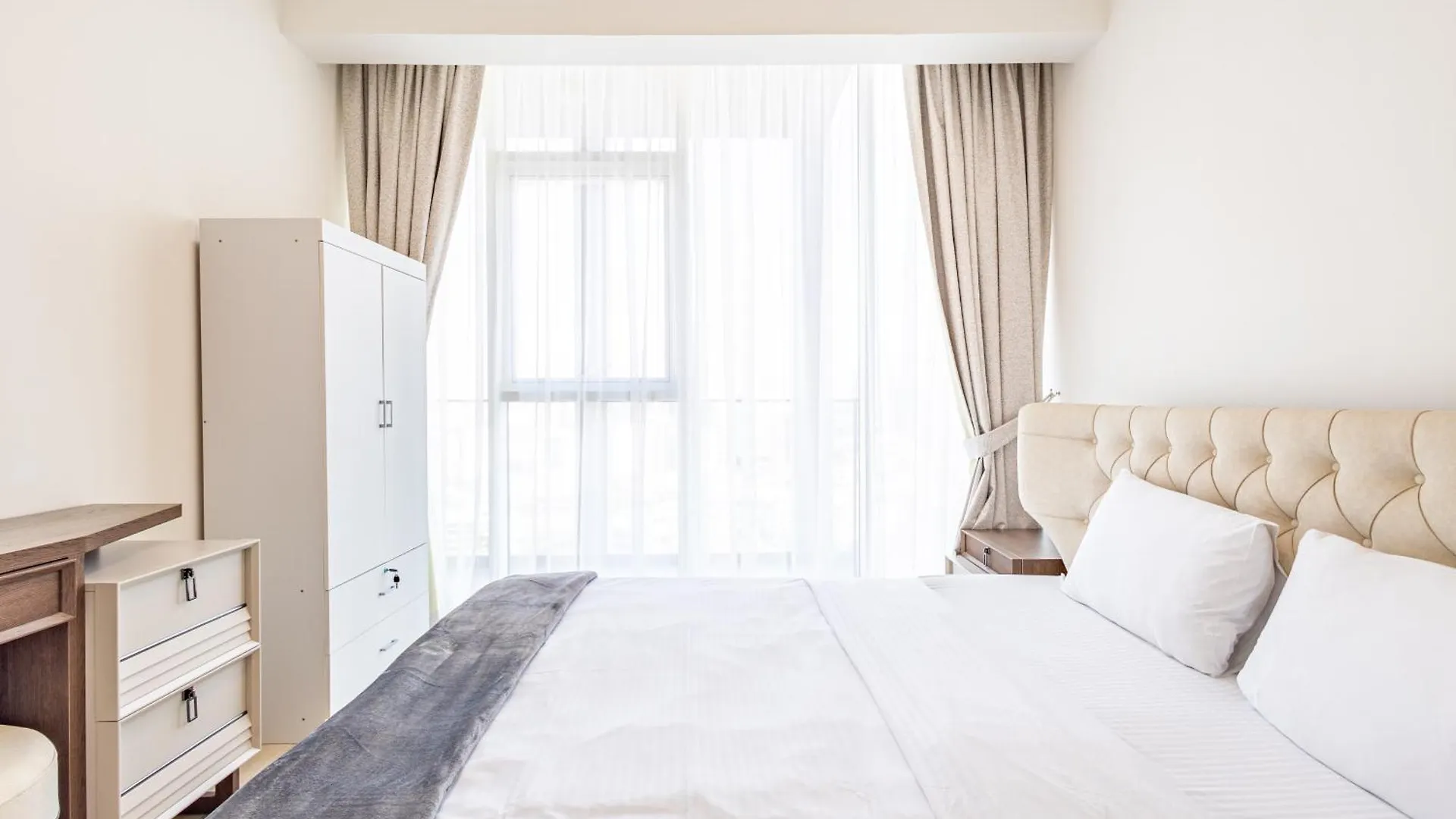 Apartment Superhost - Bright & Stylish 1-Bedroom In Bloom Tower, Jvc Dubai United Arab Emirates