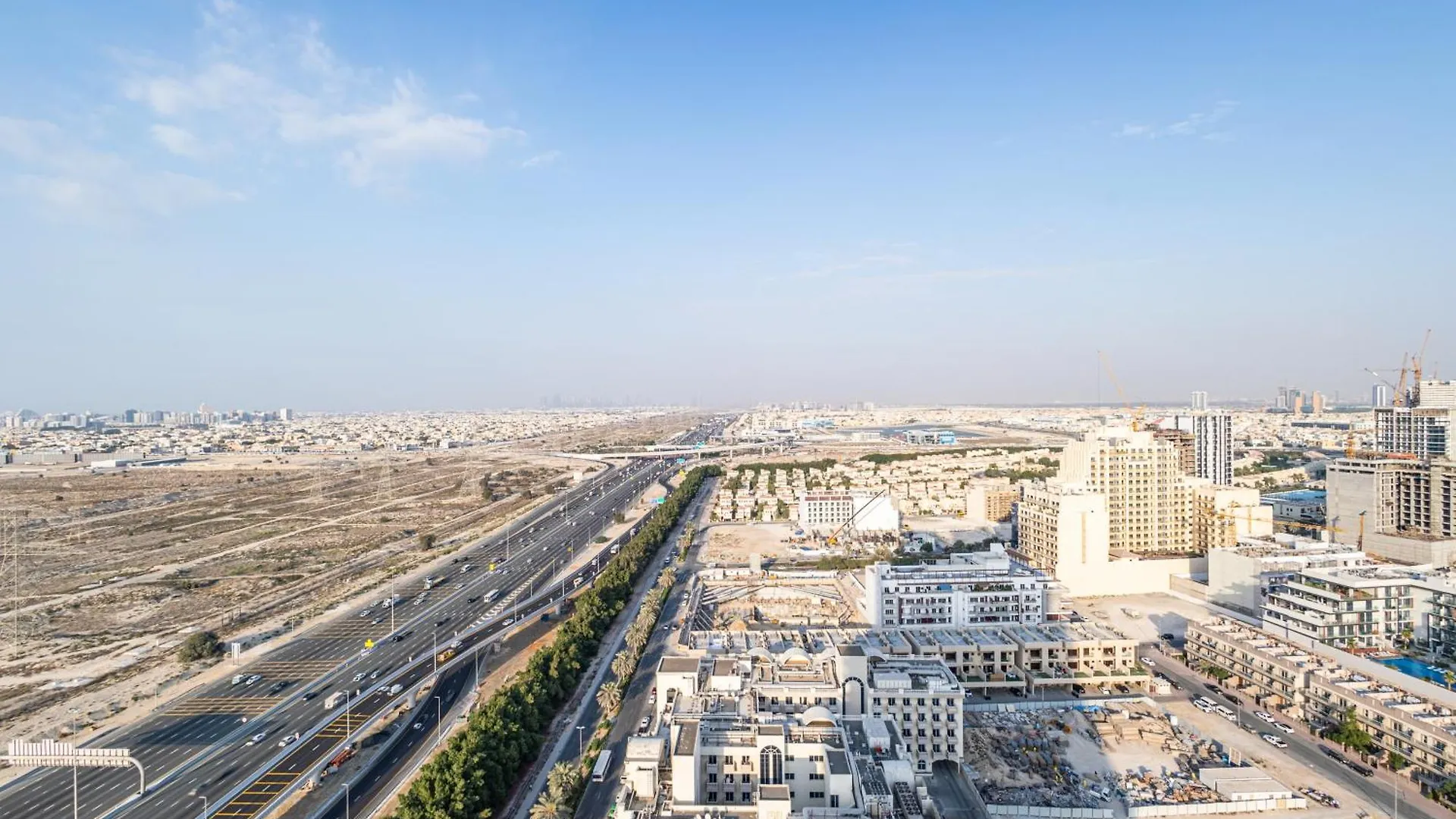 Superhost - Bright & Stylish 1-Bedroom In Bloom Tower, Jvc Dubai Apartment