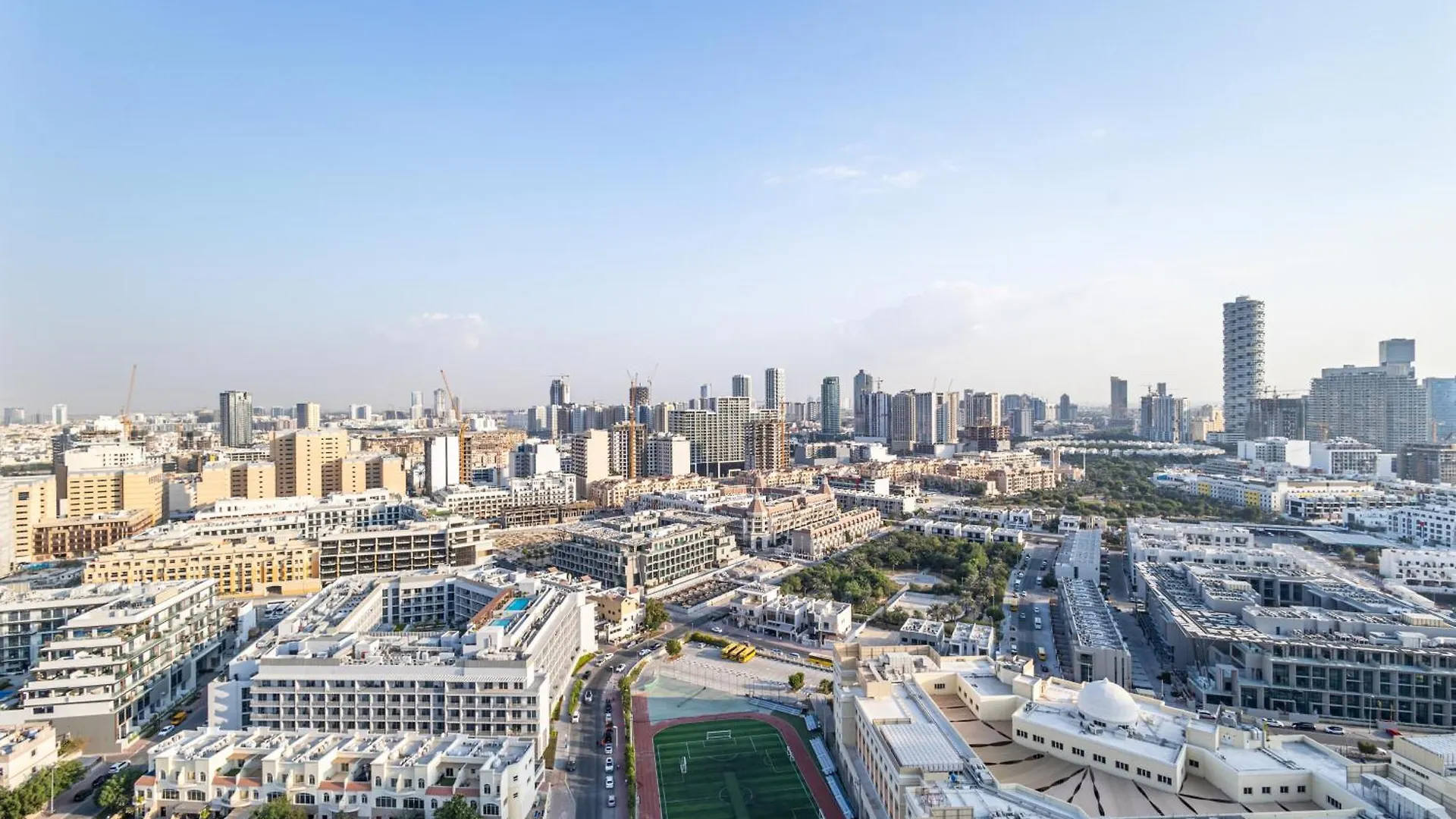 Superhost - Bright & Stylish 1-Bedroom In Bloom Tower, Jvc Dubai Apartment
