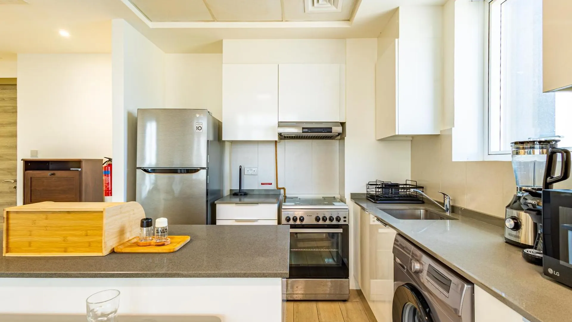 Superhost - Bright & Stylish 1-Bedroom In Bloom Tower, Jvc Dubai