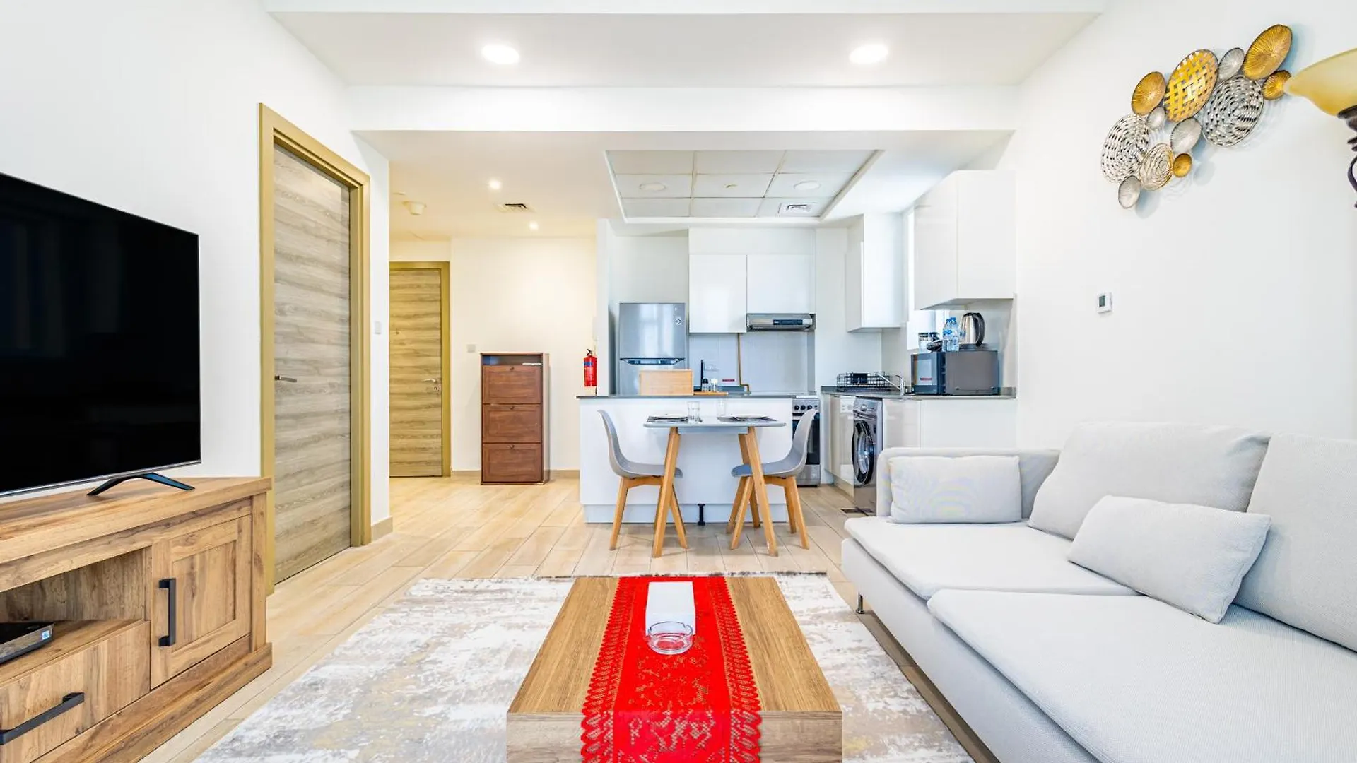 Superhost - Bright & Stylish 1-Bedroom In Bloom Tower, Jvc Dubai