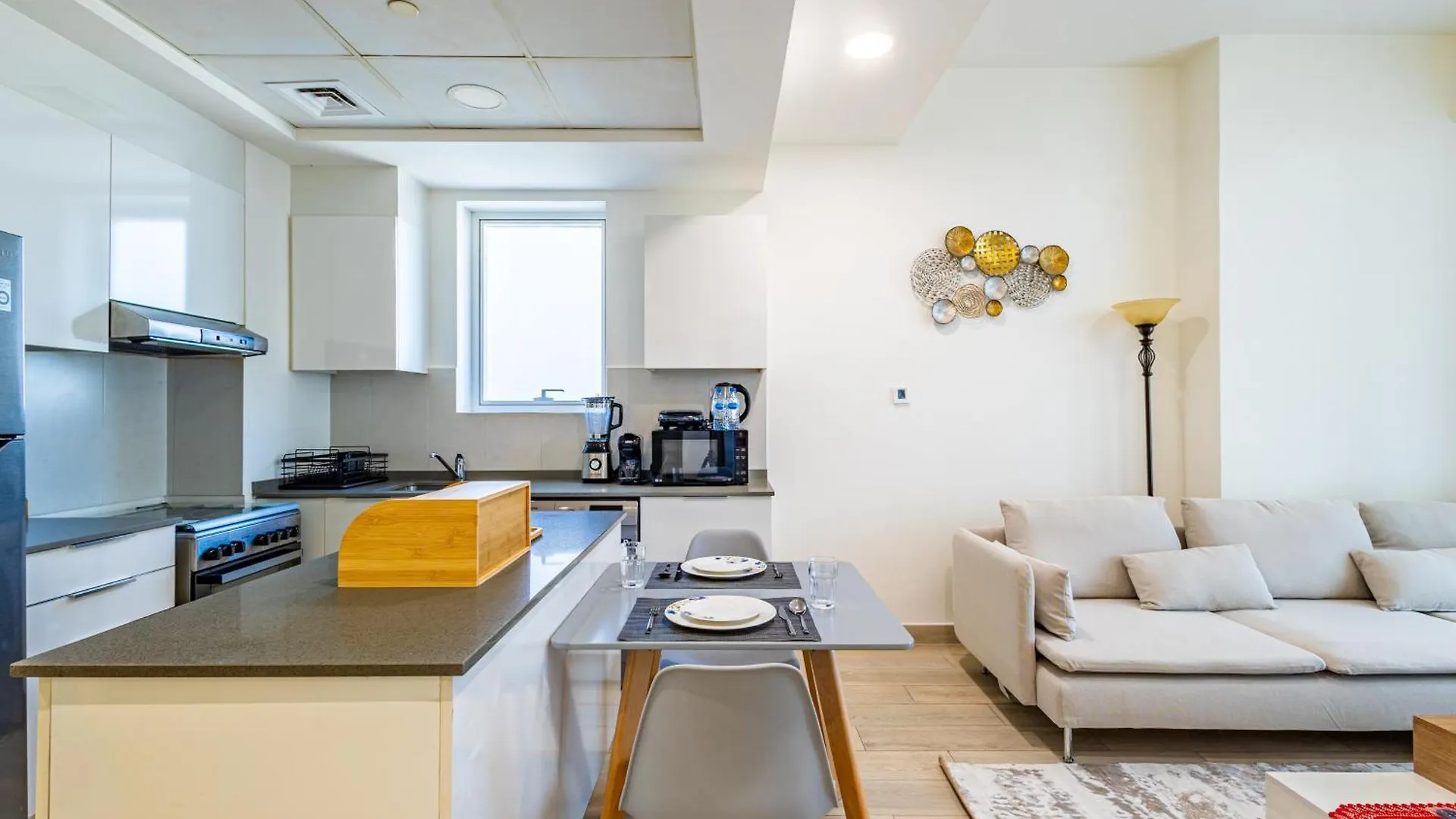 Apartment Superhost - Bright & Stylish 1-Bedroom In Bloom Tower, Jvc Dubai